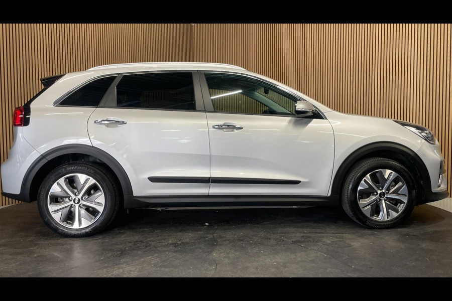 Kia e-Niro ExecutiveLine 64 kWh|3-FASE|LEDER|MEMORY|JBL|ACC|CARPLAY|CAMERA|STUURVERW|STOELVERW+VENT V+A|IN.BTW|1e EIG|NL-AUTO|NAP|