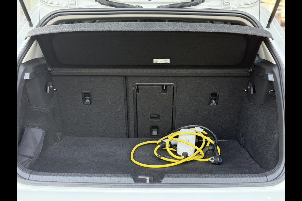 Volkswagen Golf 1.4 eHybrid Style |SOH97%|Carplay|ACC|ErgoActive|Allseason