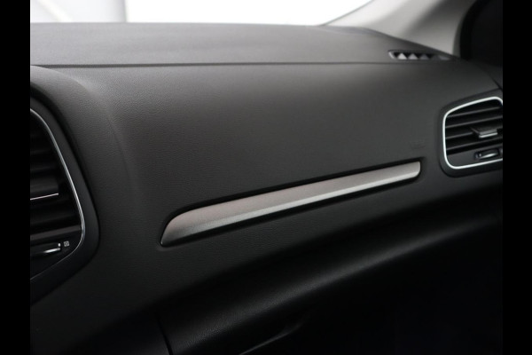 Renault Mégane 1.3 TCe Business Zen | Trekhaak | Camera | Carplay | Navigatie | Keyless | Full LED | Parkeerhulp | Cruise control | Climate control | DAB | Bluetooth