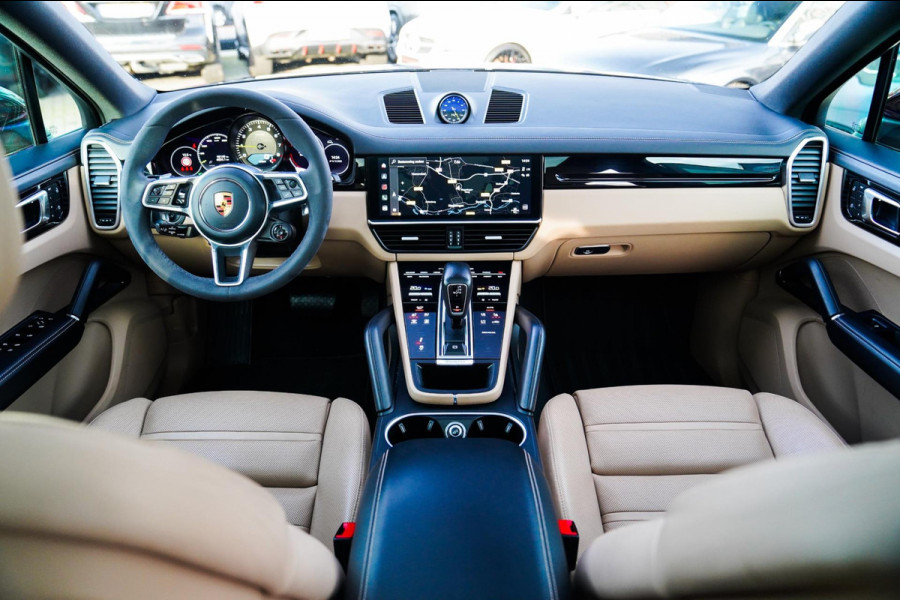 Porsche Cayenne Coupé 3.0 E-Hybrid Platinum Edition | Sport Design | Massage | Adaptieve cruise | Dealer onderhouden | 22 inch |