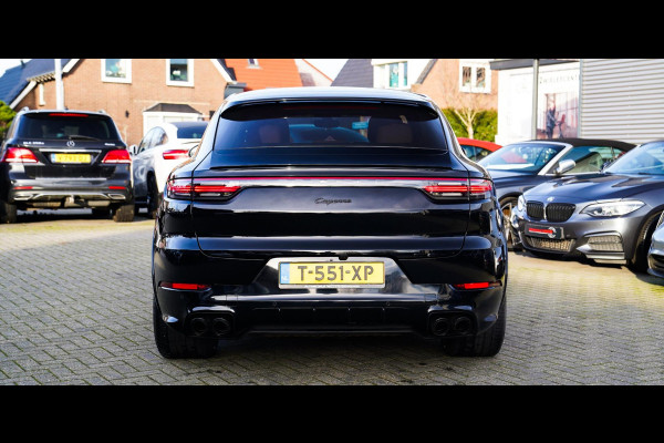Porsche Cayenne Coupé 3.0 E-Hybrid Platinum Edition | Sport Design | Massage | Adaptieve cruise | Dealer onderhouden | 22 inch |