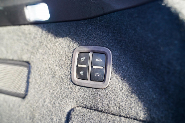 Porsche Cayenne Coupé 3.0 E-Hybrid Platinum Edition | Sport Design | Massage | Adaptieve cruise | Dealer onderhouden | 22 inch |