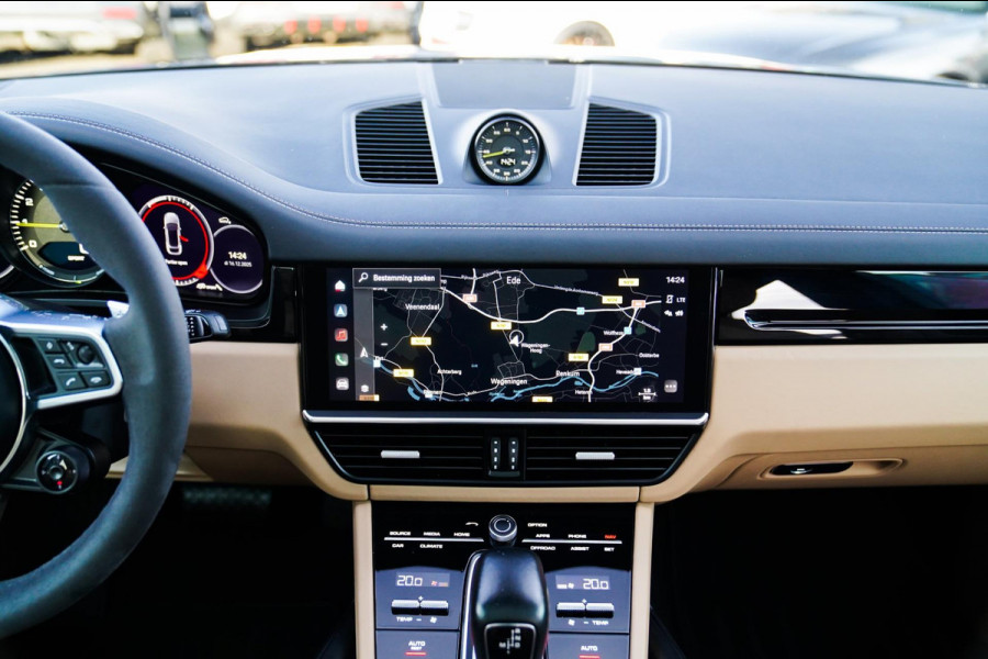 Porsche Cayenne Coupé 3.0 E-Hybrid Platinum Edition | Sport Design | Massage | Adaptieve cruise | Dealer onderhouden | 22 inch |