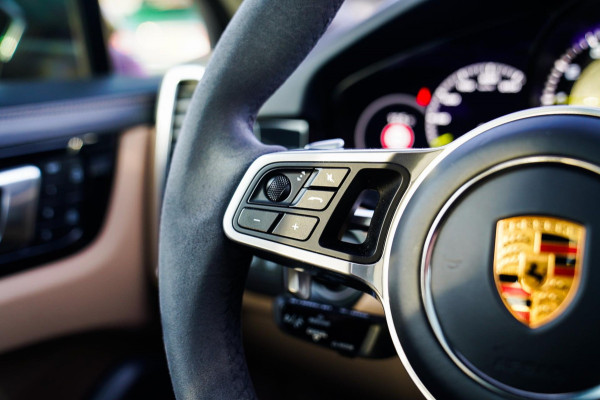Porsche Cayenne Coupé 3.0 E-Hybrid Platinum Edition | Sport Design | Massage | Adaptieve cruise | Dealer onderhouden | 22 inch |