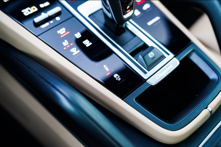 Porsche Cayenne Coupé 3.0 E-Hybrid Platinum Edition | Sport Design | Massage | Adaptieve cruise | Dealer onderhouden | 22 inch |