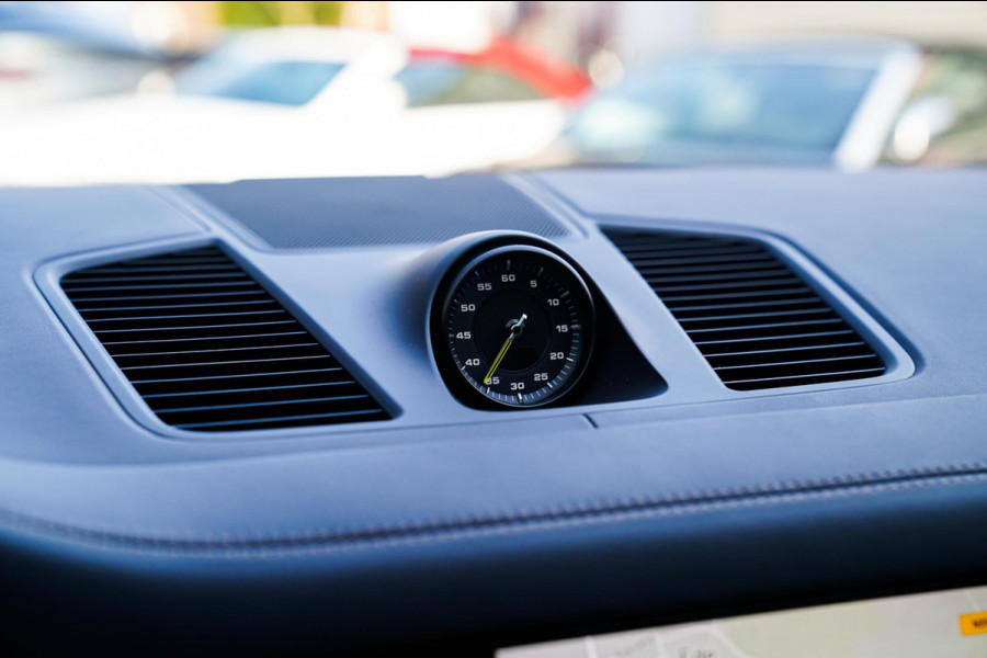 Porsche Cayenne Coupé 3.0 E-Hybrid Platinum Edition | Sport Design | Massage | Adaptieve cruise | Dealer onderhouden | 22 inch |