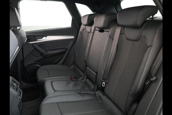 Audi Q5 50 TFSI e Advanced edition 299 pk S-tronic | Verlengde garantie | Navigatie | Trekhaak (wegklapbaar) | Parkeersensoren | Stoelverwarming v/a | S-line interieur |