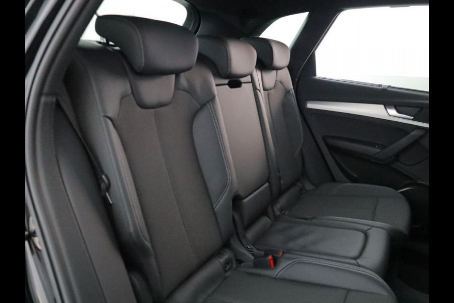 Audi Q5 50 TFSI e Advanced edition 299 pk S-tronic | Verlengde garantie | Navigatie | Trekhaak (wegklapbaar) | Parkeersensoren | Stoelverwarming v/a | S-line interieur |