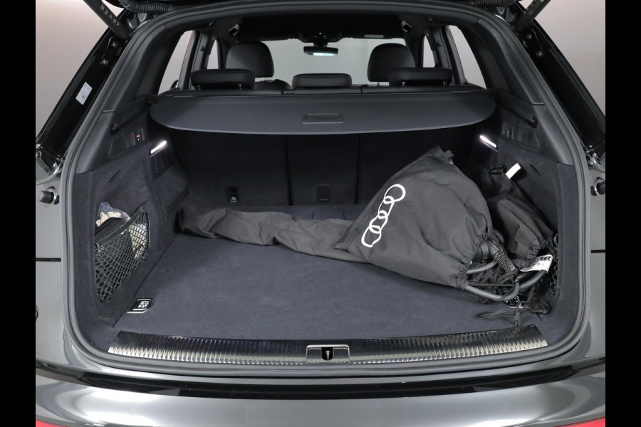 Audi Q5 50 TFSI e Advanced edition 299 pk S-tronic | Verlengde garantie | Navigatie | Trekhaak (wegklapbaar) | Parkeersensoren | Stoelverwarming v/a | S-line interieur |