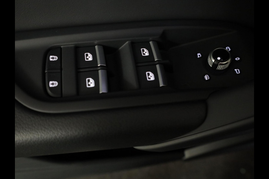 Audi Q5 50 TFSI e Advanced edition 299 pk S-tronic | Verlengde garantie | Navigatie | Trekhaak (wegklapbaar) | Parkeersensoren | Stoelverwarming v/a | S-line interieur |