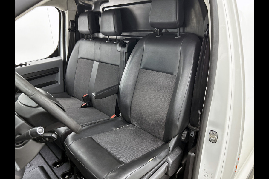 Toyota PROACE Electric Worker L2 Extra Range 75KWh / 3Pers. / Navigatie / Airco / Bedrijfswagen inrichting / Apk 02-2027