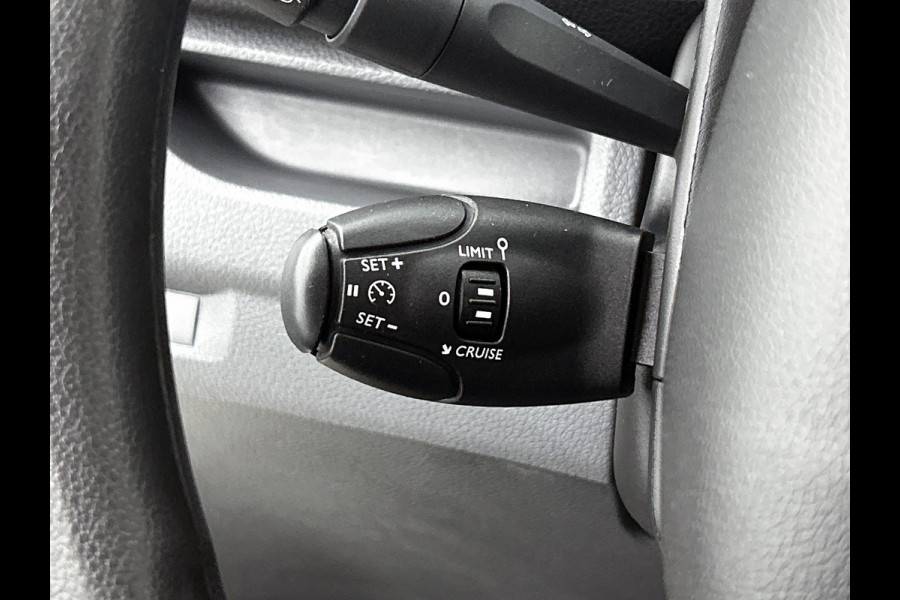 Toyota PROACE Electric Worker L2 Extra Range 75KWh / 3Pers. / Navigatie / Airco / Bedrijfswagen inrichting / Apk 02-2027