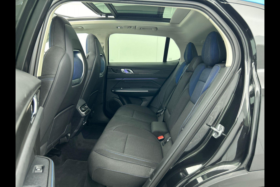 Lynk & Co 01 1.5 261pk PHEV | Panoramadak | Navigatie | Apple Carplay/Android Auto | Adaptive Cruise Control | Parkeersensoren | Virtual Cockpit | Ledverlichting | Lane Assist | Side Assist | Climate Control