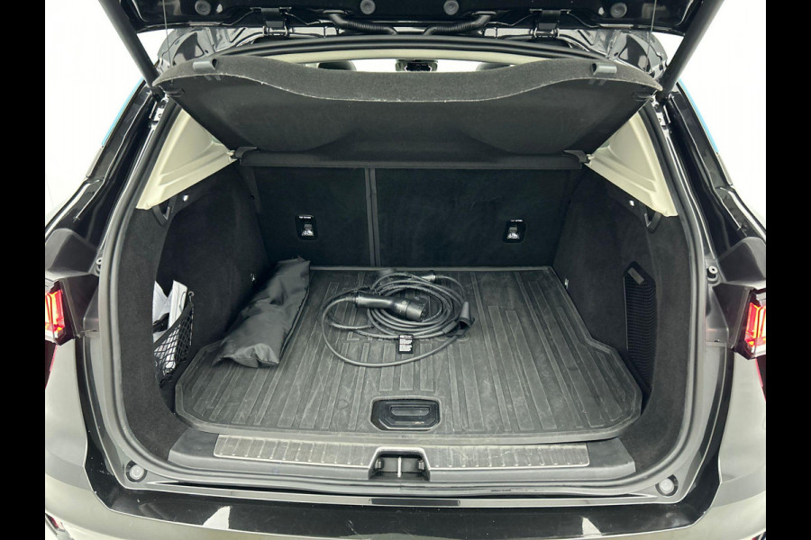 Lynk & Co 01 1.5 261pk PHEV | Panoramadak | Navigatie | Apple Carplay/Android Auto | Adaptive Cruise Control | Parkeersensoren | Virtual Cockpit | Ledverlichting | Lane Assist | Side Assist | Climate Control