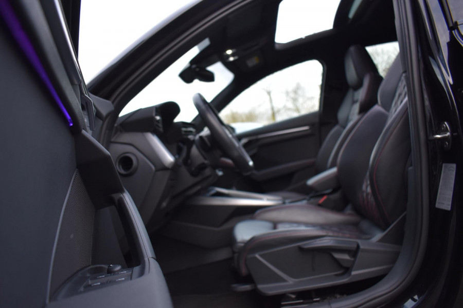 Audi A3 Sportback 35 TFSI S edition Pano Kuip Lane B&O Trekhaak Leder
