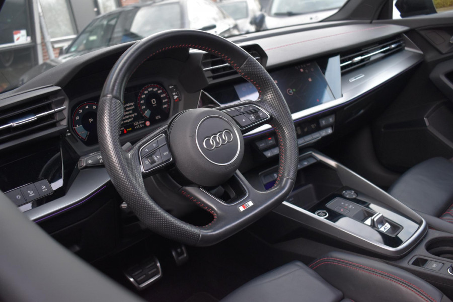 Audi A3 Sportback 35 TFSI S edition Pano Kuip Lane B&O Trekhaak Leder