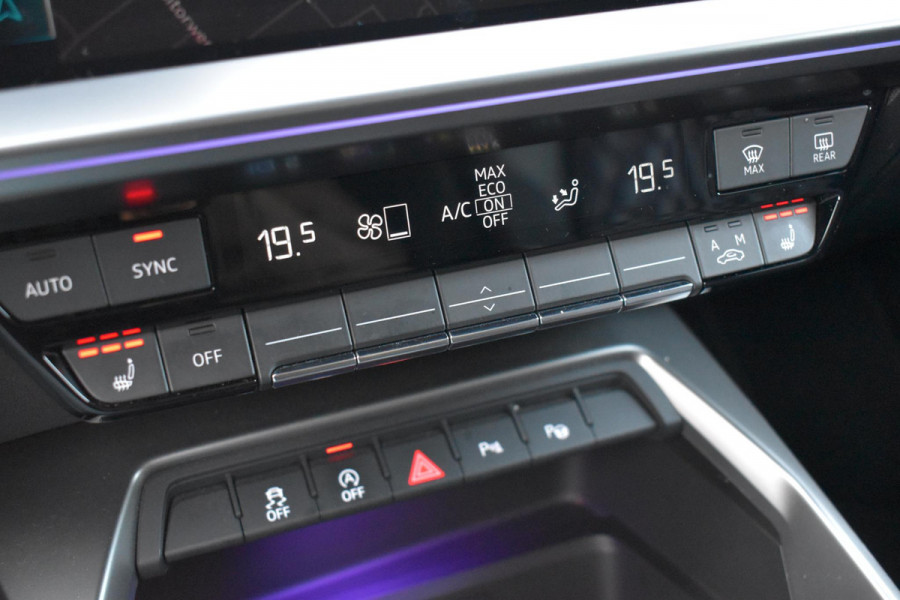 Audi A3 Sportback 35 TFSI S edition Pano Kuip Lane B&O Trekhaak Leder