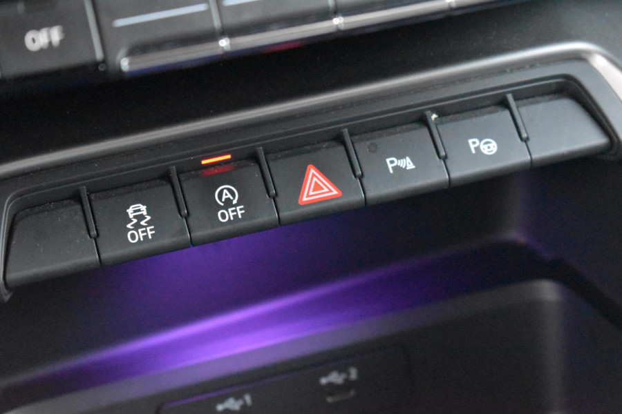 Audi A3 Sportback 35 TFSI S edition Pano Kuip Lane B&O Trekhaak Leder