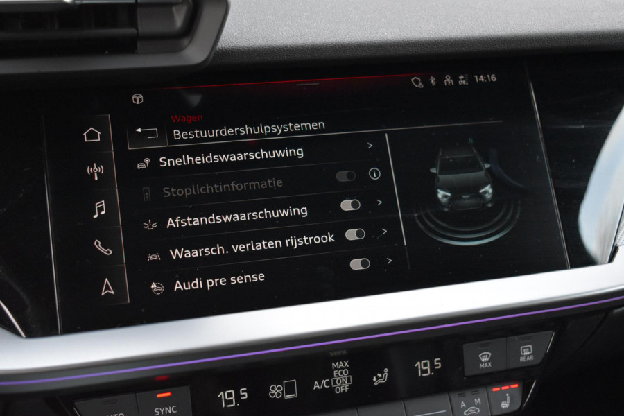 Audi A3 Sportback 35 TFSI S edition Pano Kuip Lane B&O Trekhaak Leder