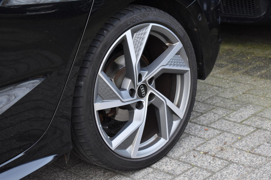 Audi A3 Sportback 35 TFSI S edition Pano Kuip Lane B&O Trekhaak Leder
