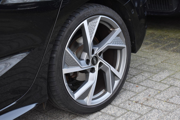 Audi A3 Sportback 35 TFSI S edition Pano Kuip Lane B&O Trekhaak Leder