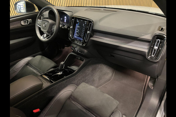 Volvo XC40 Recharge P8 AWD R-Design|90%SOH|TREKHAAK|1/2 LEDER|STOEL+STUURVERWARMING|ACC|CARPLAY|CLIMA+CRUISE|NL|NAP|IN.BTW|1e EIG|