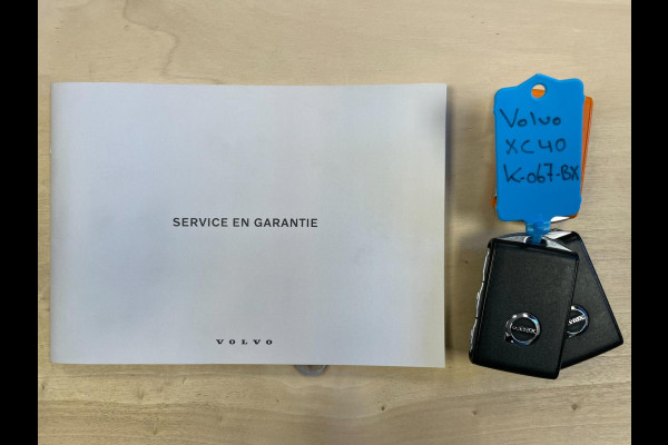 Volvo XC40 Recharge P8 AWD R-Design|90%SOH|TREKHAAK|1/2 LEDER|STOEL+STUURVERWARMING|ACC|CARPLAY|CLIMA+CRUISE|NL|NAP|IN.BTW|1e EIG|