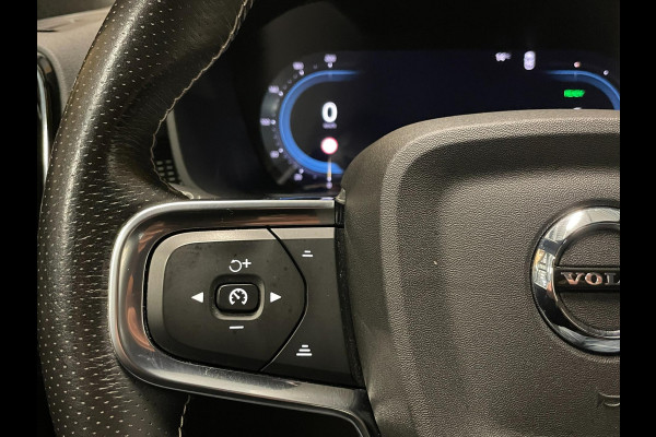 Volvo XC40 Recharge P8 AWD R-Design|90%SOH|TREKHAAK|1/2 LEDER|STOEL+STUURVERWARMING|ACC|CARPLAY|CLIMA+CRUISE|NL|NAP|IN.BTW|1e EIG|
