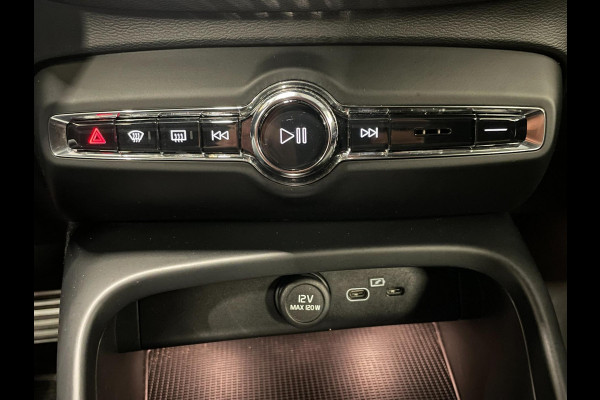 Volvo XC40 Recharge P8 AWD R-Design|90%SOH|TREKHAAK|1/2 LEDER|STOEL+STUURVERWARMING|ACC|CARPLAY|CLIMA+CRUISE|NL|NAP|IN.BTW|1e EIG|