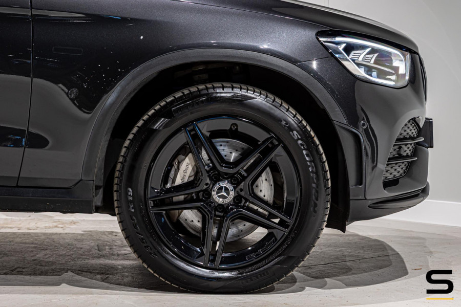 Mercedes-Benz GLC Coupé 300e 4MATIC Business Solution AMG|Pano|Cam|1eig