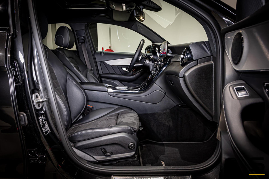 Mercedes-Benz GLC Coupé 300e 4MATIC Business Solution AMG|Pano|Cam|1eig