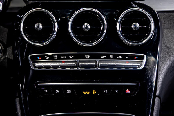 Mercedes-Benz GLC Coupé 300e 4MATIC Business Solution AMG|Pano|Cam|1eig