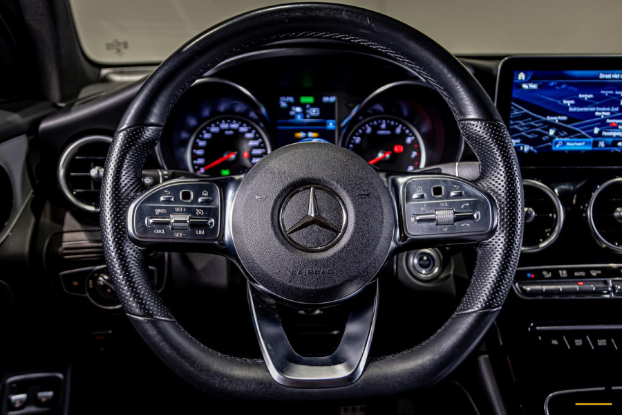 Mercedes-Benz GLC Coupé 300e 4MATIC Business Solution AMG|Pano|Cam|1eig