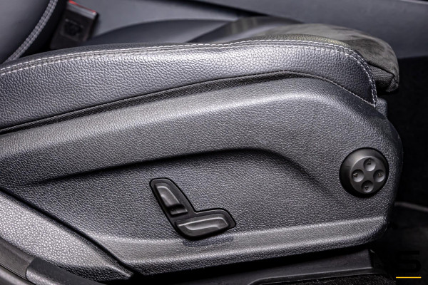 Mercedes-Benz GLC Coupé 300e 4MATIC Business Solution AMG|Pano|Cam|1eig