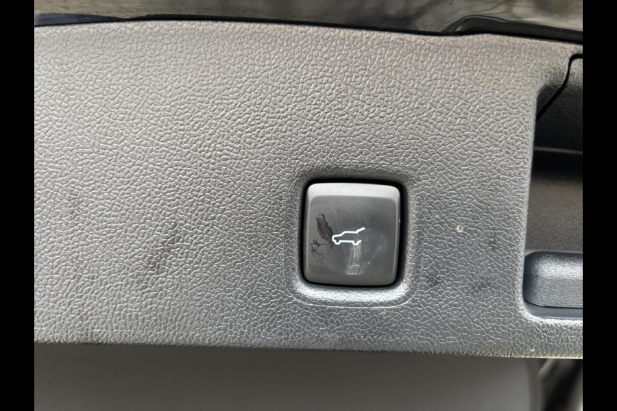 Ford Kuga 2.5 PHEV ST-Line X 243pk | Nieuw Model! | Adaptive Cruise control | AGR-stoelen | Winter Pack | Bang&Olufsen | 2.100 kg trekgewicht