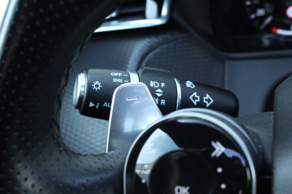 Land Rover Range Rover Velar 3.0 V6 AWD R-Dynamic HSE PANO CARPLAY MERIDIAN '18