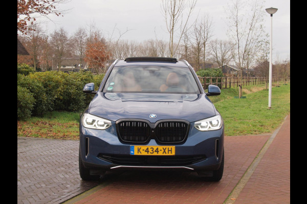 BMW iX3 High Executive 80 kWh | SOH 96% | Panoramadak | 360 Camera | Sfeerverlichting | Head-Up Display | Harman Kardon |