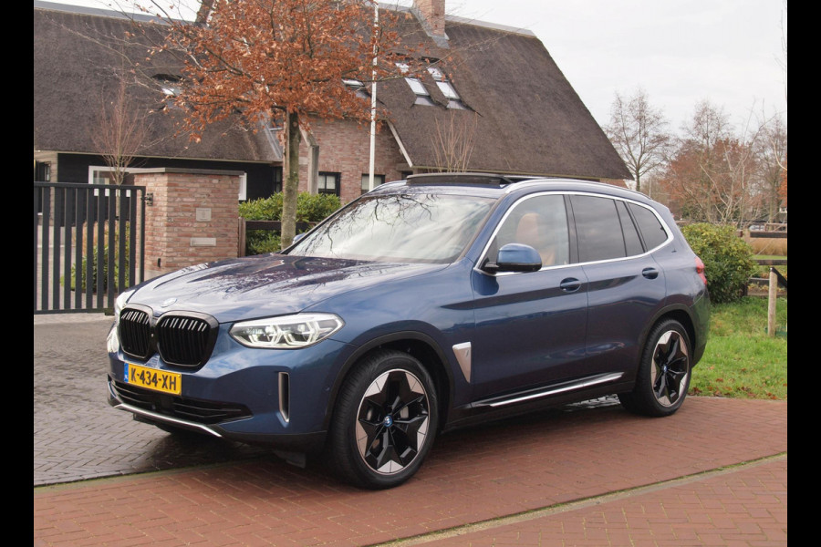 BMW iX3 High Executive 80 kWh | SOH 96% | Panoramadak | 360 Camera | Sfeerverlichting | Head-Up Display | Harman Kardon |