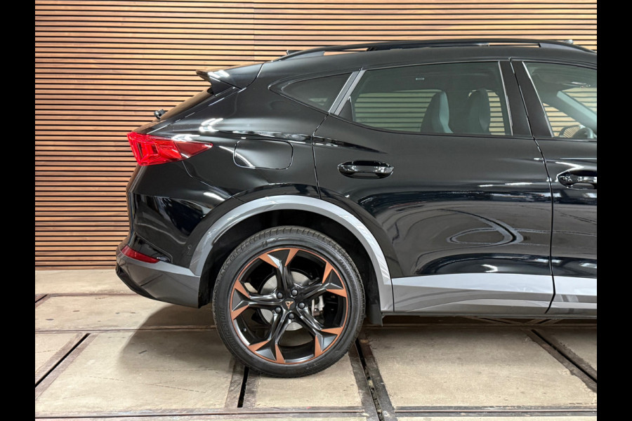 CUPRA Formentor 1.5 TSI Copper Edition | Pano | BEATS audio | Sportstoelen | Leder | 19' inch | Adaptive Cruise | Camera