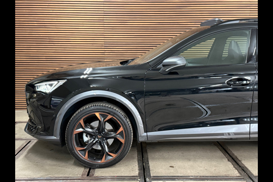 CUPRA Formentor 1.5 TSI Copper Edition | Pano | BEATS audio | Sportstoelen | Leder | 19' inch | Adaptive Cruise | Camera