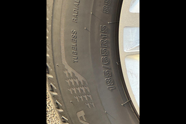 Peugeot 208 1.2 PureTech Active Pack- 23.000 KM - Navigatie / Apple CarPlay I Airco I LED I Veiligheid pakket I Dealer onderhouden