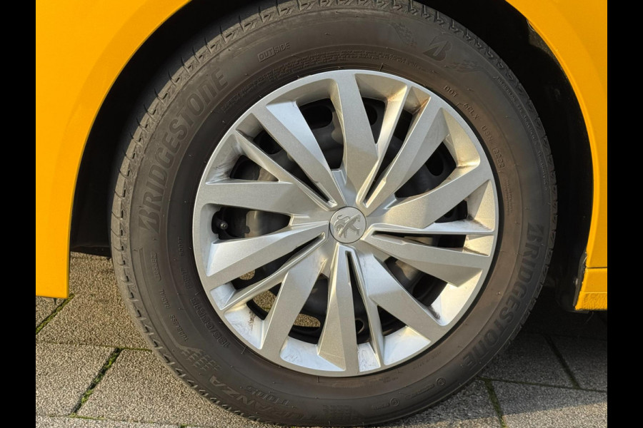 Peugeot 208 1.2 PureTech Active Pack- 23.000 KM - Navigatie / Apple CarPlay I Airco I LED I Veiligheid pakket I Dealer onderhouden