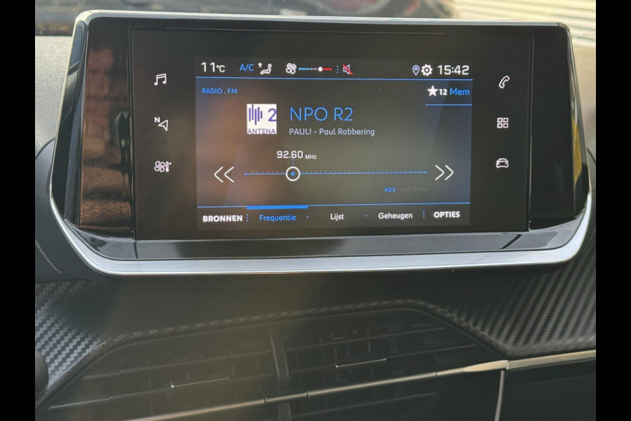 Peugeot 208 1.2 PureTech Active Pack- 23.000 KM - Navigatie / Apple CarPlay I Airco I LED I Veiligheid pakket I Dealer onderhouden