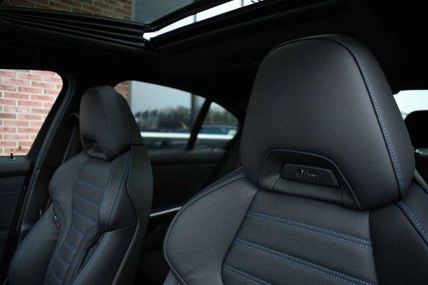 BMW 3-serie 330e xDrive M-Sport Pro Pano M-zetels ACC HUD 19inch El-klep