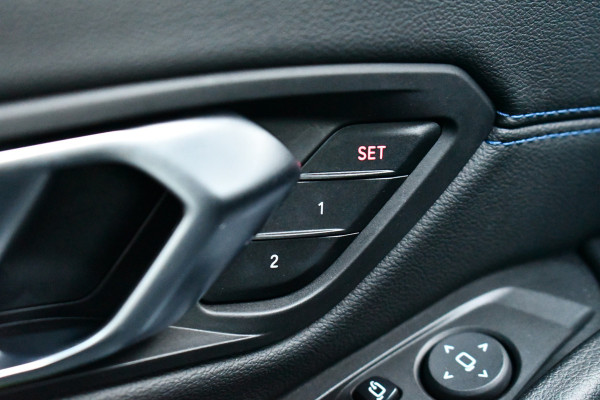 BMW 3-serie 330e xDrive M-Sport Pro Pano M-zetels ACC HUD 19inch El-klep