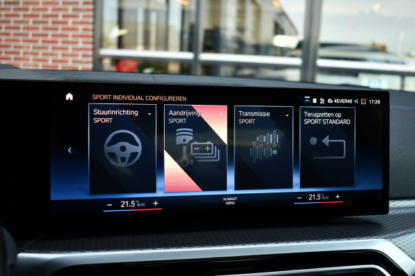 BMW 3-serie 330e xDrive M-Sport Pro Pano M-zetels ACC HUD 19inch El-klep