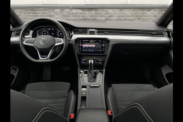 Volkswagen Passat Variant 1.4 TSI PHEV GTE Business | Pano | Elek. Trekhaak | Camera | Carplay | Navi | LED