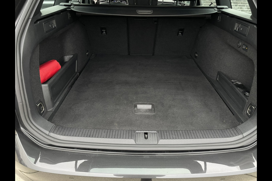 Volkswagen Passat Variant 1.4 TSI PHEV GTE Business | Pano | Elek. Trekhaak | Camera | Carplay | Navi | LED
