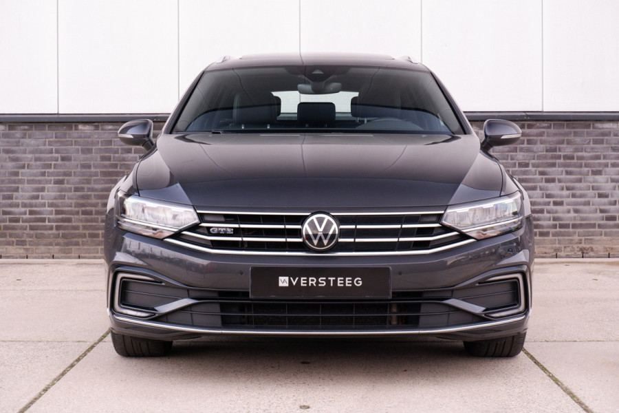 Volkswagen Passat Variant 1.4 TSI PHEV GTE Business | Pano | Elek. Trekhaak | Camera | Carplay | Navi | LED