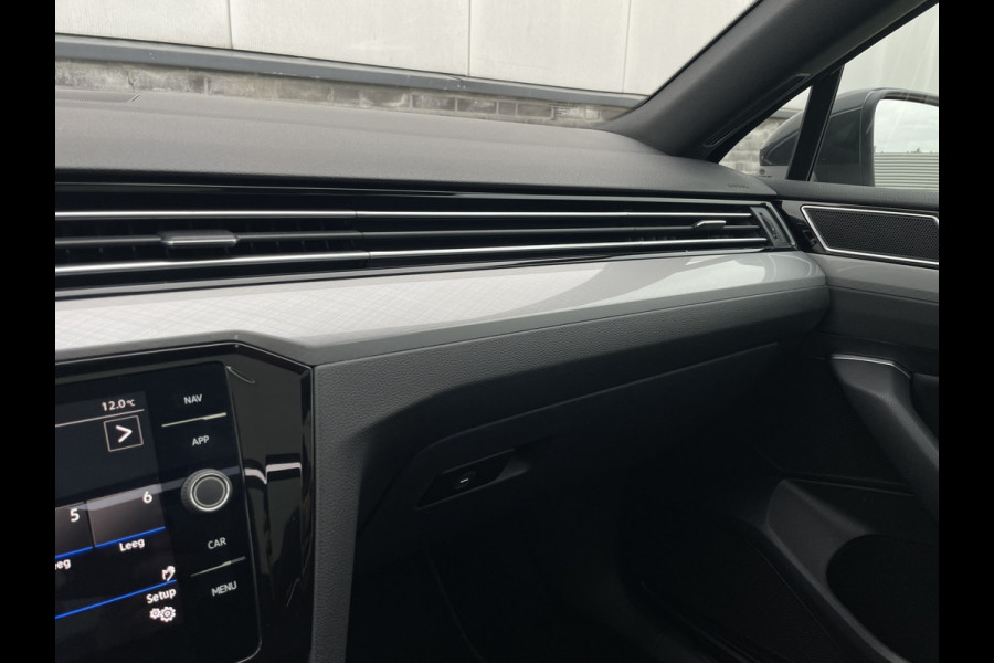Volkswagen Passat Variant 1.4 TSI PHEV GTE Business | Pano | Elek. Trekhaak | Camera | Carplay | Navi | LED